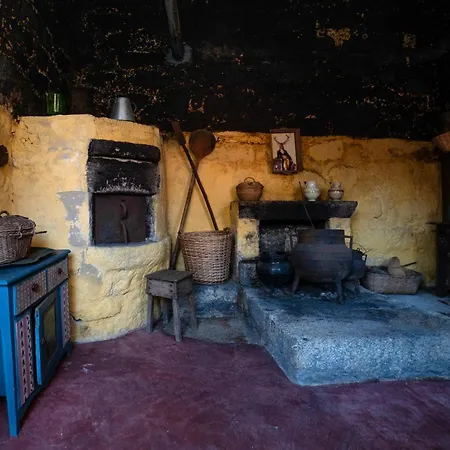 Casa De Cabanelas * Bustelo (Penafiel)